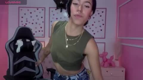 Stephania online show from December 3, 12:47 pm