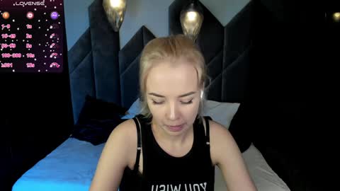 Stephanie Sea online show from February 5, 5:52 am