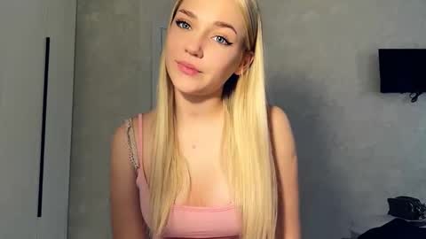 Steph online show from March 25, 1:50 pm