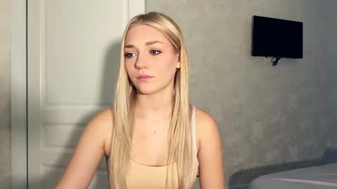 Steph online show from March 31, 1:22 pm