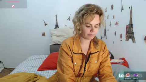 Stephanie   online show from November 17, 10:54 am