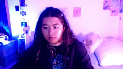 Stephanie  online show from December 4, 5:05 am