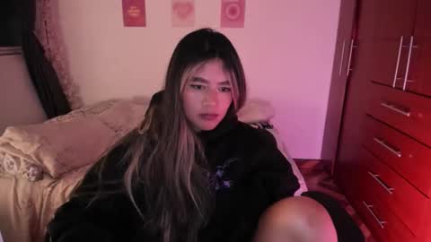 Stephanie  online show from November 9, 3:38 am