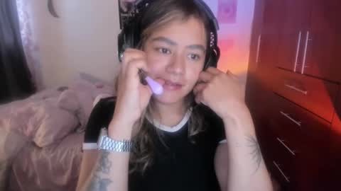 Stephanie  online show from March 2, 10:38 pm