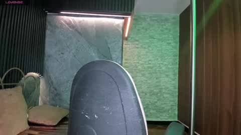 stephany_rodriguez_ online show from January 9, 12:19 pm