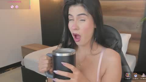 S T E P H A N Y A online show from February 10, 12:31 pm