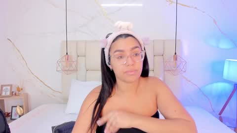 Snapshot of stephanysc chatting on December 16, 10:34 pm Stefanny online show from December 16, 10:34 pm