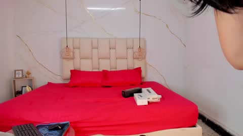 Snapshot of stephanysc chatting on December 19, 1:28 am Stefanny online show from December 19, 1:28 am