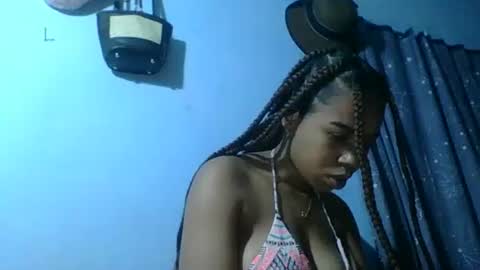 stephaolysca online show from May 2, 7:02 am