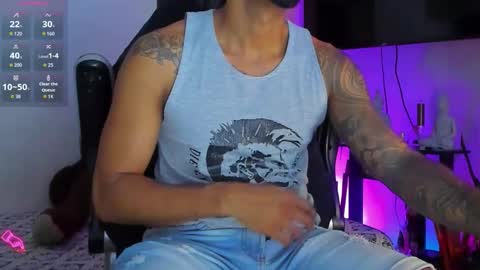 Snapshot of stephenbrown_ chatting on April 26, 1:36 am ................ online show from April 26, 1:36 am