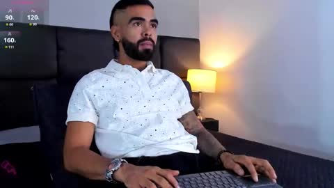 Snapshot of stephenbrown_ chatting on May 14, 10:49 pm ................ online show from May 14, 10:49 pm