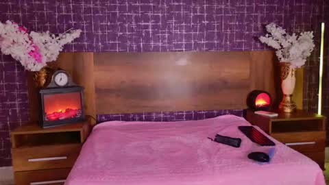 Snapshot of stephiejones chatting on February 5, 10:09 am stephiejones online show from February 5, 10:09 am