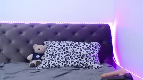 StepMommy19 online show from October 16, 8:21 pm