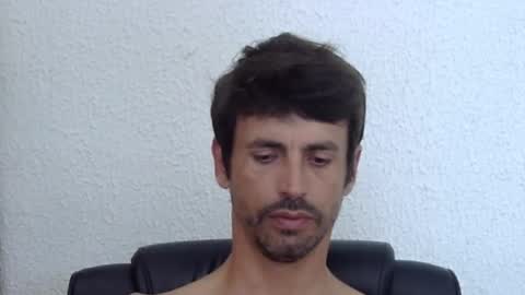 Snapshot of sterling_archer_24 chatting on December 27, 6:42 pm sterling_archer_24 online show from December 27, 6:42 pm