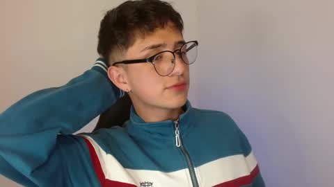 Stevan online show from March 15, 8:09 am