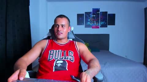 Snapshot of steve_coltt chatting on March 28, 2:11 am steve_coltt online show from March 28, 2:11 am