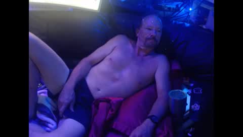 Snapshot of stevemiller0973 chatting on April 5, 12:30 am TheCapt. online show from April 5, 12:30 am