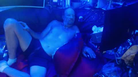Snapshot of stevemiller0973 chatting on May 5, 10:56 am TheCapt. online show from May 5, 10:56 am