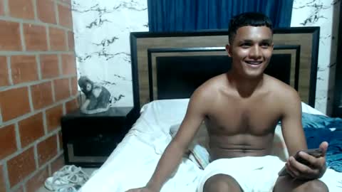 Snapshot of steven_big_dick23 chatting on December 2, 12:19 am Steven online show from December 2, 12:19 am