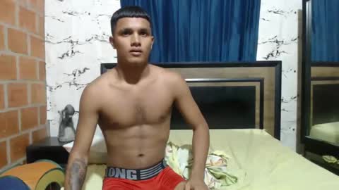 Snapshot of steven_big_dick23 chatting on December 30, 12:32 am Steven online show from December 30, 12:32 am