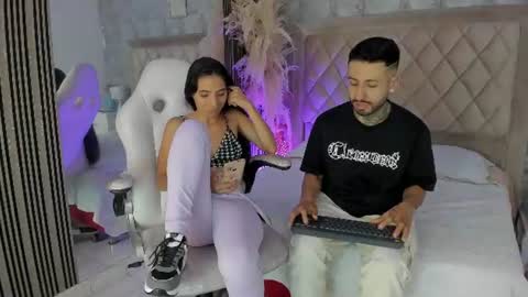 stevenandlaura_ online show from June 20, 4:37 am