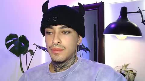 Snapshot of stevennavarro chatting on March 24, 3:44 am Daniel Steven Navarro online show from March 24, 3:44 am