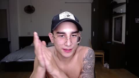 Snapshot of steveoceanbeanhuge chatting on February 27, 5:36 pm Alex online show from February 27, 5:36 pm