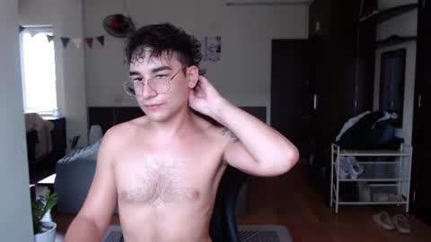 Alex   online show from June 9, 3:18 am
