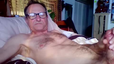 Snapshot of steviehard7 chatting on February 8, 11:24 pm steviehard7 online show from February 8, 11:24 pm