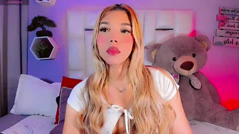 Steisee Reyes online show from February 16, 9:48 pm
