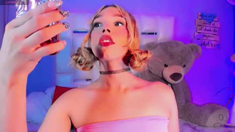 Steisee Reyes online show from November 14, 8:40 pm