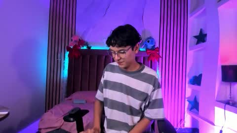 Sthepano  online show from December 13, 8:04 pm