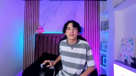Snapshot of sthepanodimonaco chatting on April 14, 3:23 am Sthepano online show from April 14, 3:23 am