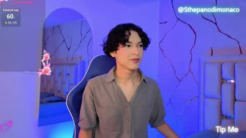 Snapshot of sthepanodimonaco chatting on April 28, 3:44 am Sthepano online show from April 28, 3:44 am