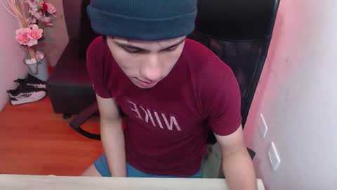 Stich online show from February 9, 1:59 pm