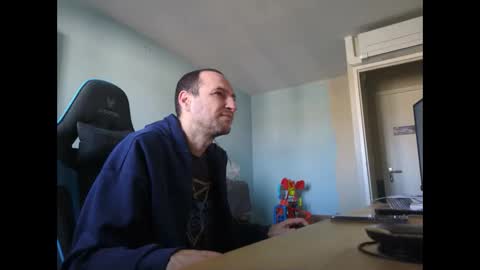 Snapshot of stickolive1 chatting on November 13, 8:57 am stickolive1 online show from November 13, 8:57 am