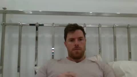 Snapshot of sticky_keyboard1234 chatting on February 25, 10:39 pm Josh online show from February 25, 10:39 pm