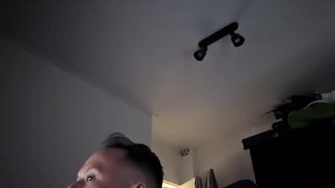 Axel online show from March 9, 12:09 pm