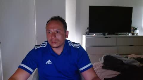Axel online show from May 31, 11:28 am