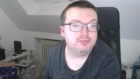 Oliver online show from March 5, 9:44 pm