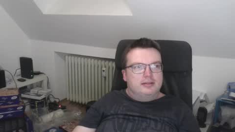 Snapshot of still_alive1985 chatting on April 9, 7:30 pm Oliver online show from April 9, 7:30 pm