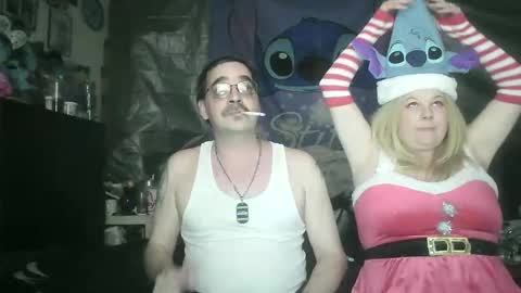 Tasha and Drew online show from December 17, 9:04 am