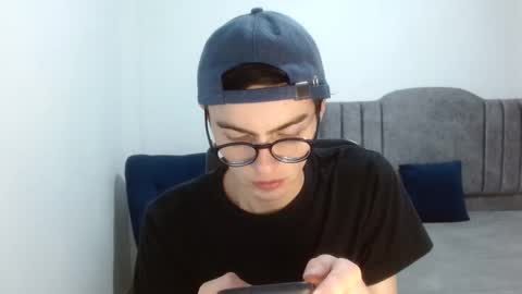 stiv_grant online show from May 9, 12:27 am