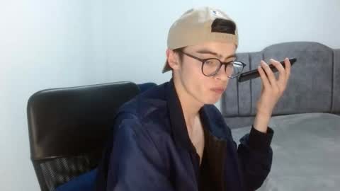 stiv_grant online show from May 14, 12:39 am