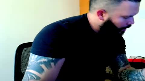 stiven253958 online show from July 2, 7:53 pm
