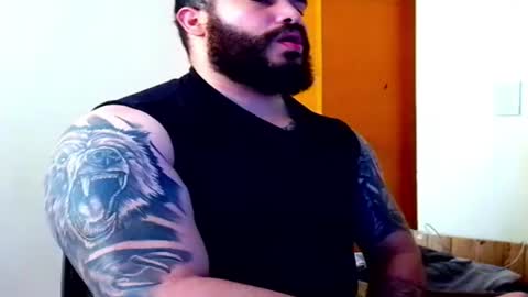 stiven253958 online show from August 1, 2:16 pm
