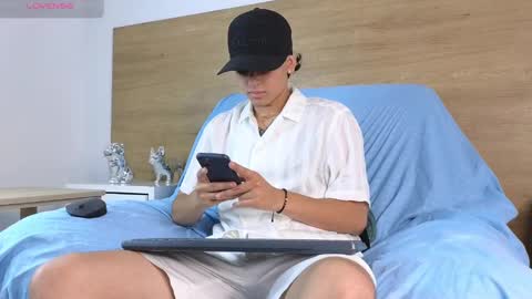 stivenbenet1 online show from September 23, 2:20 pm