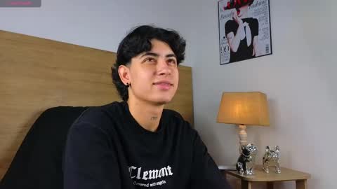 stivenbenet1 online show from October 21, 3:02 pm