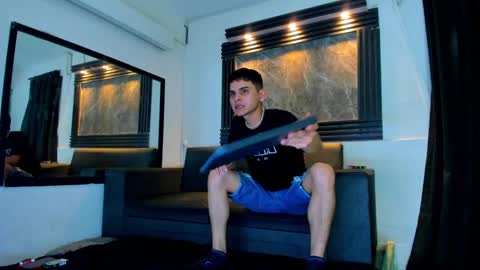 friends online show from September 28, 3:56 am