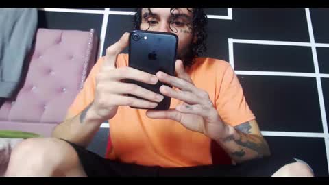 Snapshot of stivenunivers996 chatting on October 19, 5:52 am stiven online show from October 19, 5:52 am